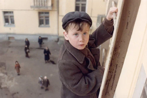 Кадр из фильма Вор Кадр из фильма Вор