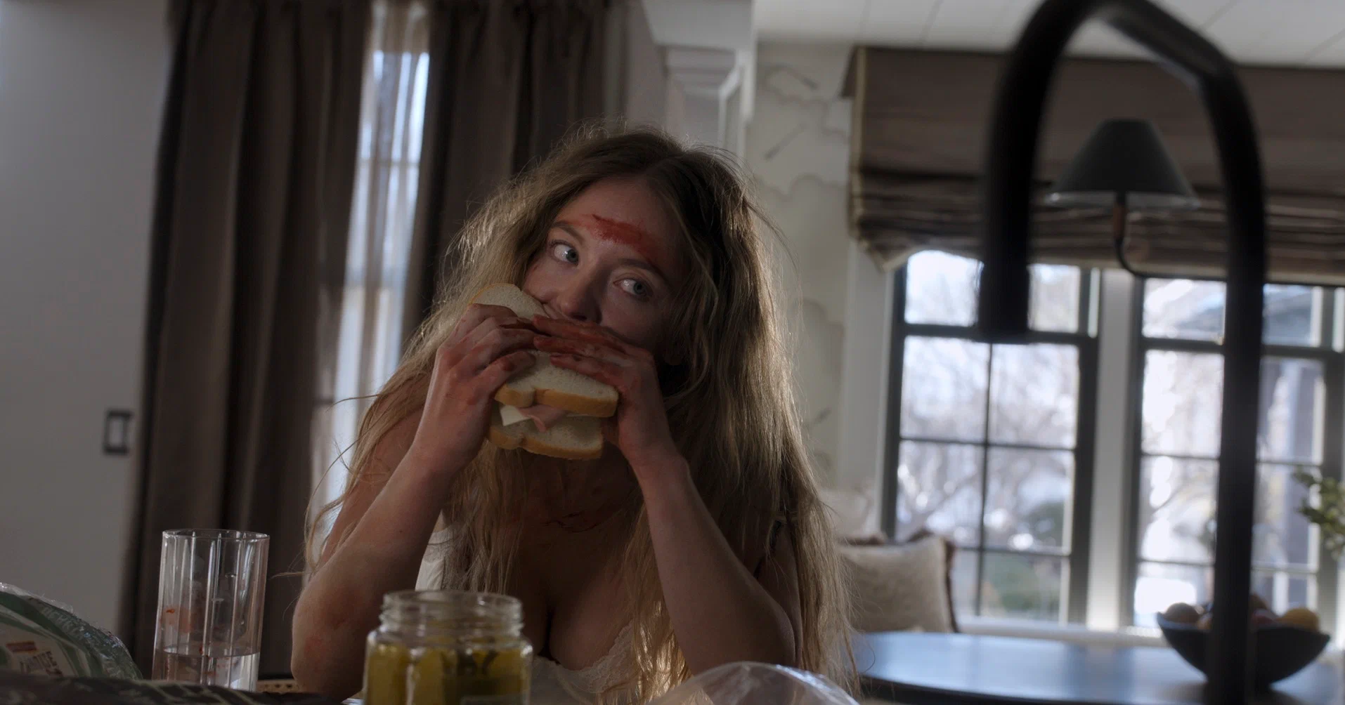 Кадр из фильма Горничная / The Housemaid Кадр из фильма Горничная / The Housemaid