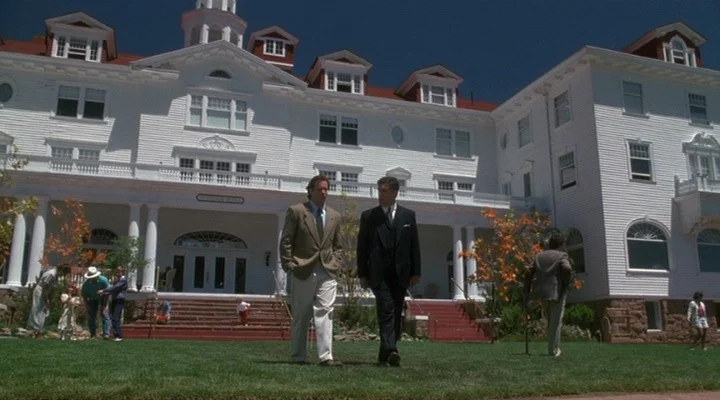 Сцена из фильма Сияние / The Shining Сцена из фильма Сияние / The Shining