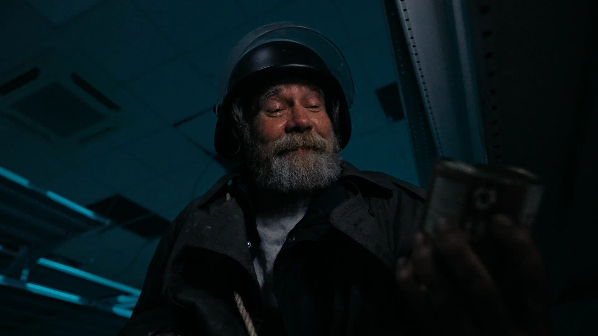 Сцена из фильма Проверятор Сцена из фильма Проверятор