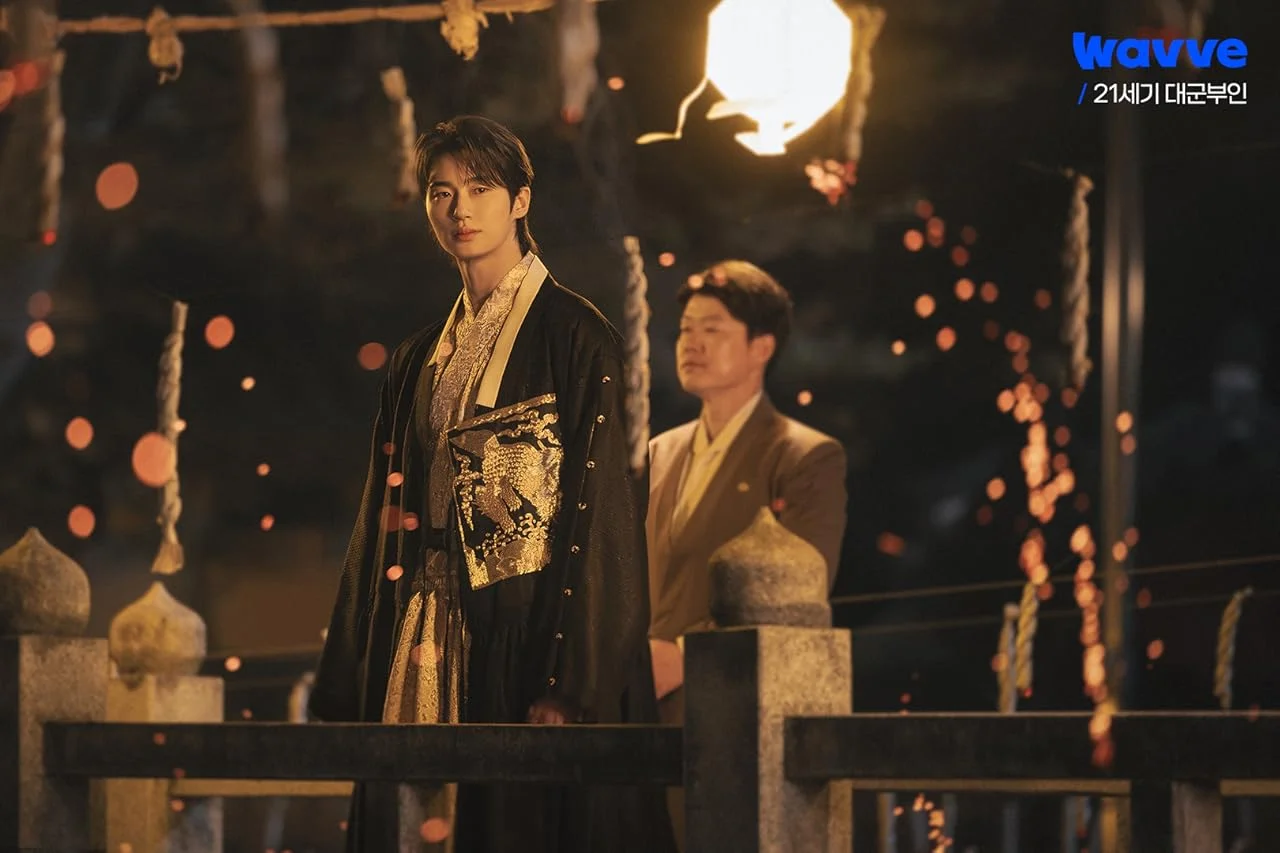 Сцена из фильма Жена принца XXI века / Perfect Crown (21segi daegun buin) Сцена из фильма Жена принца XXI века / Perfect Crown (21segi daegun buin)