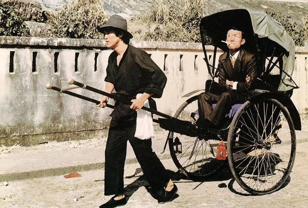 Кадр из фильма Кулак ярости / Jing wu men Кадр из фильма Кулак ярости / Jing wu men
