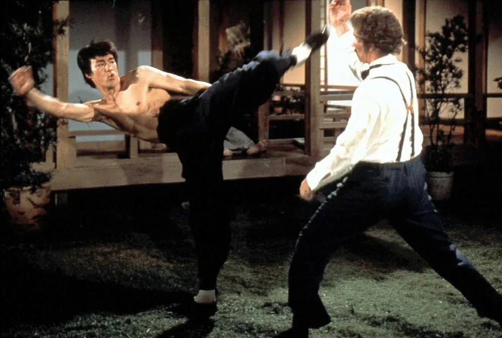 Кадр из фильма Кулак ярости / Jing wu men Кадр из фильма Кулак ярости / Jing wu men